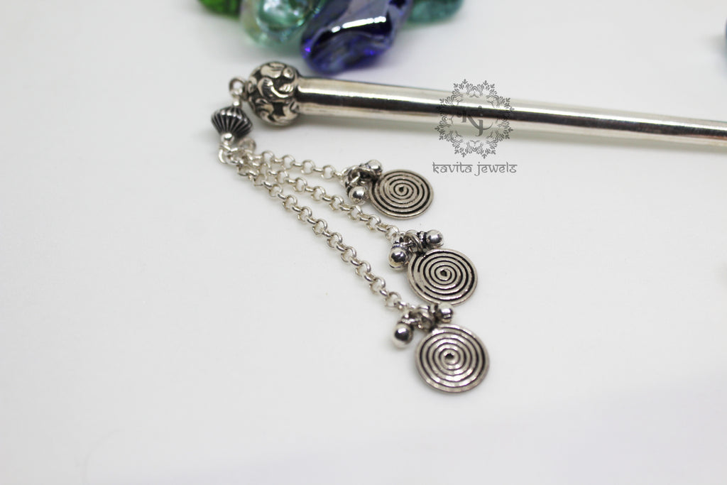Chitai Ball with Spiral Charms Juda Pin