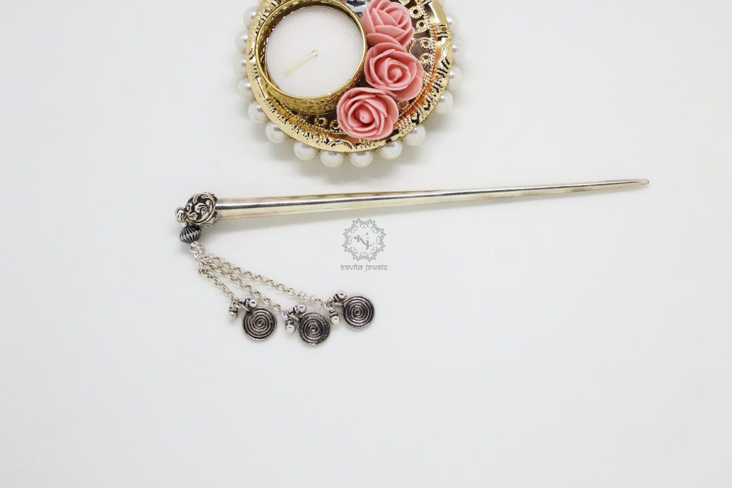 Chitai Ball with Spiral Charms Juda Pin