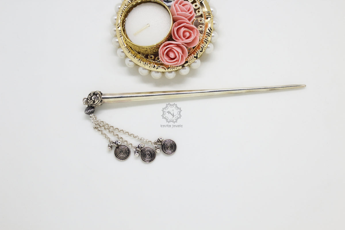 Chitai Ball with Spiral Charms Juda Pin