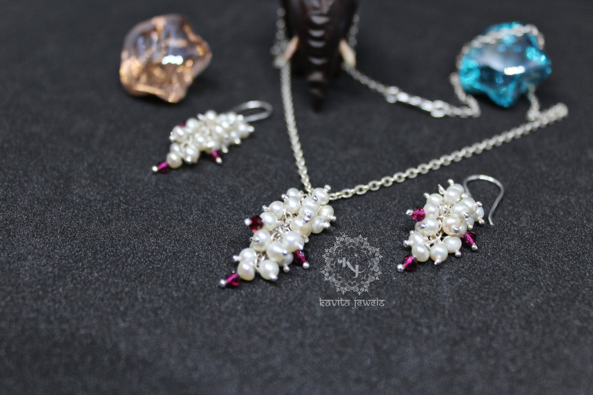 Pearl cluster pendent-earring set with chain