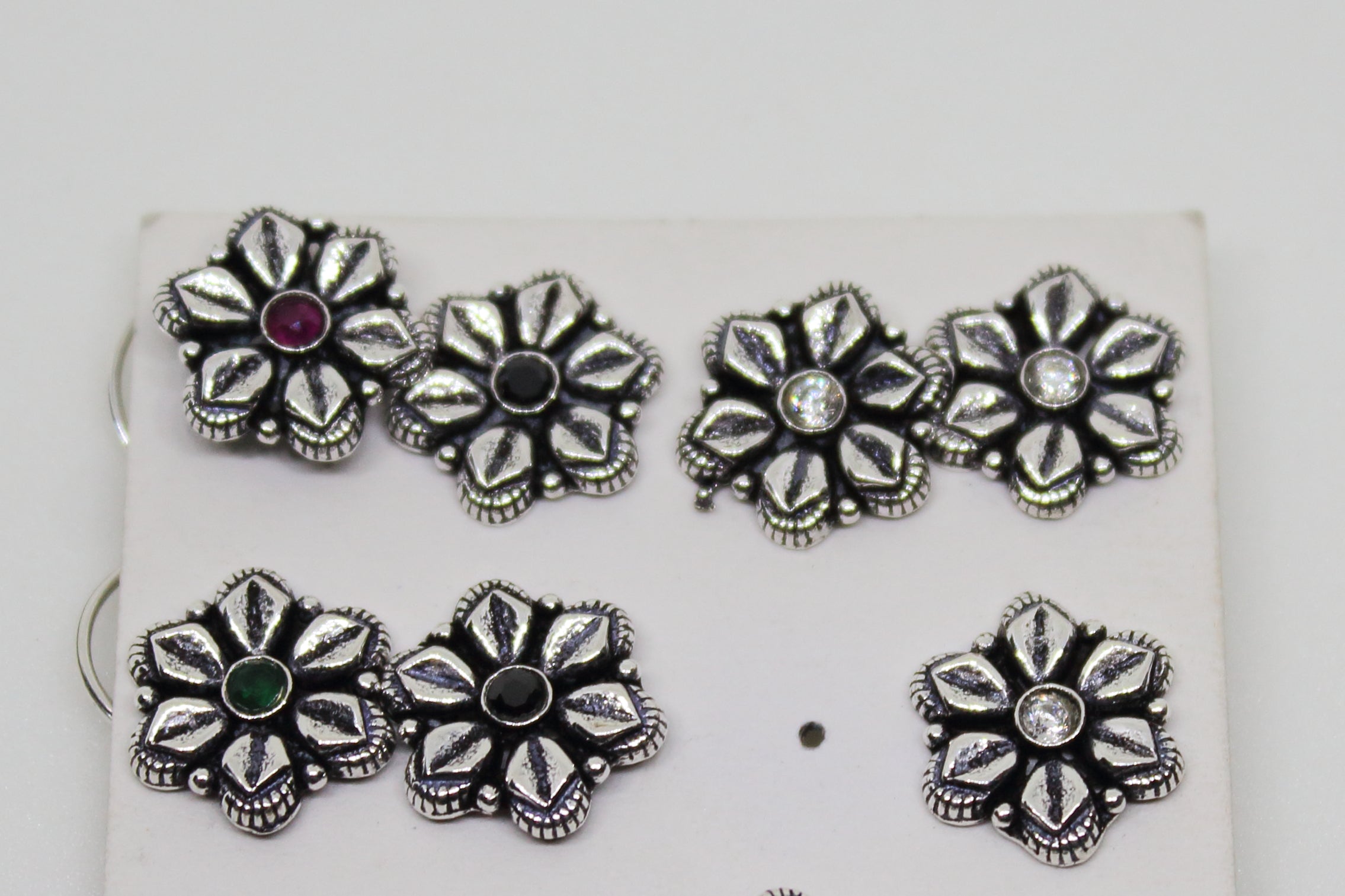 Flower Nose pin(White)